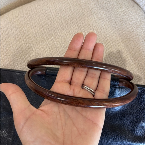 Authentic CHANEL black caviar wooden handle black caviar leather satchel - Picture 3 of 14